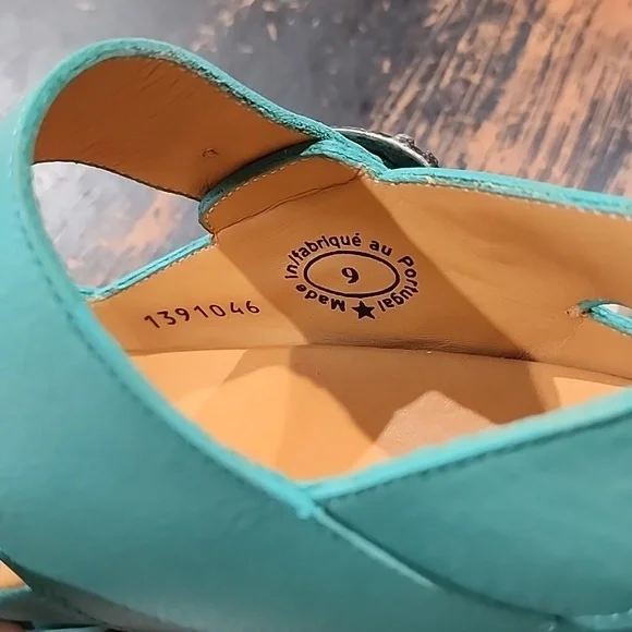 John Fluevog Leather Buckle Stitching Block Heel Pumps Closed Toe 9 - Picture 6 of 7